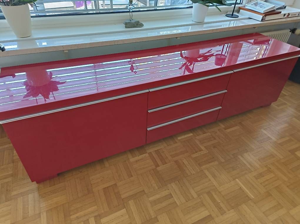 Ikea Meubles TV: Sideboard / TV Möbel / TV Lowboard Besta - Hochglanz rot – D'occasion à Muttenz par Metti75