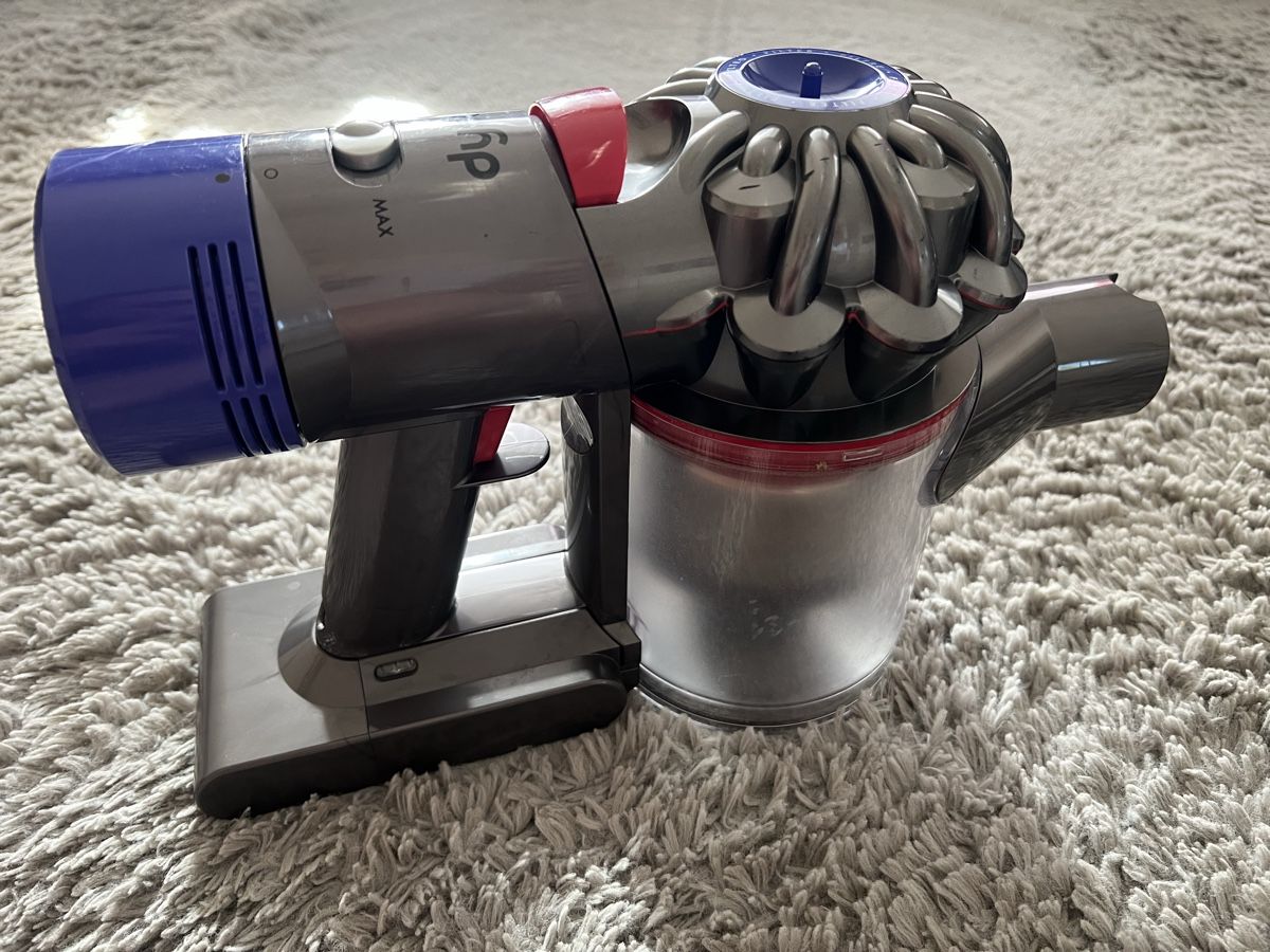 Dyson Aspirapolveri & Accessori: Dyson V8 – Usato da Vauderens venduto da Sah-C1995 1