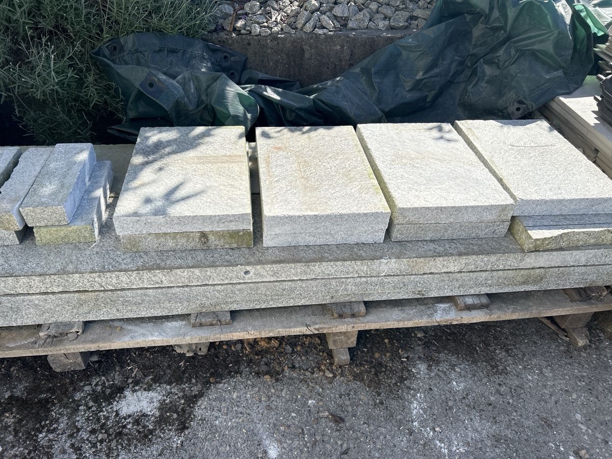 Piatti di portata: Granitplatten Gartenbau – Usato da Rothrist venduto da fdo_l8pq