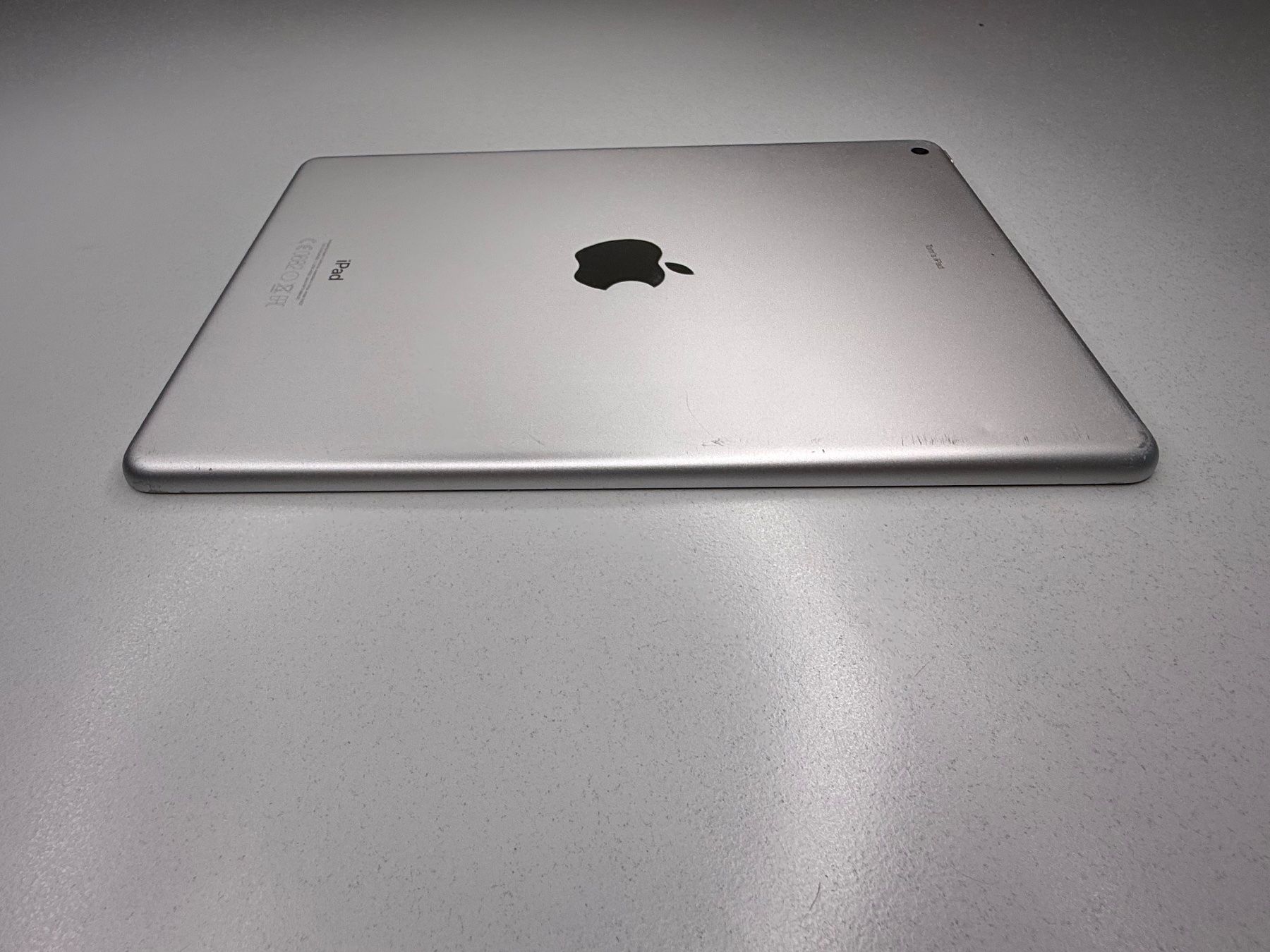 Apple Tablet PC: iPad 5 WiFi 32GB – Usato da Zug venduto da ElPhone 5
