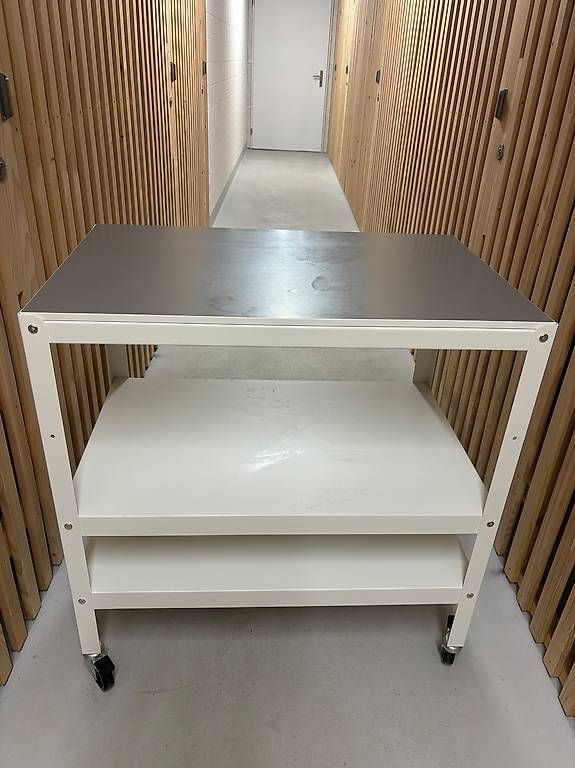Servierwagen: Servierwagen mit Rollen von Ikea – Gebraucht aus Luzern von karinakoop