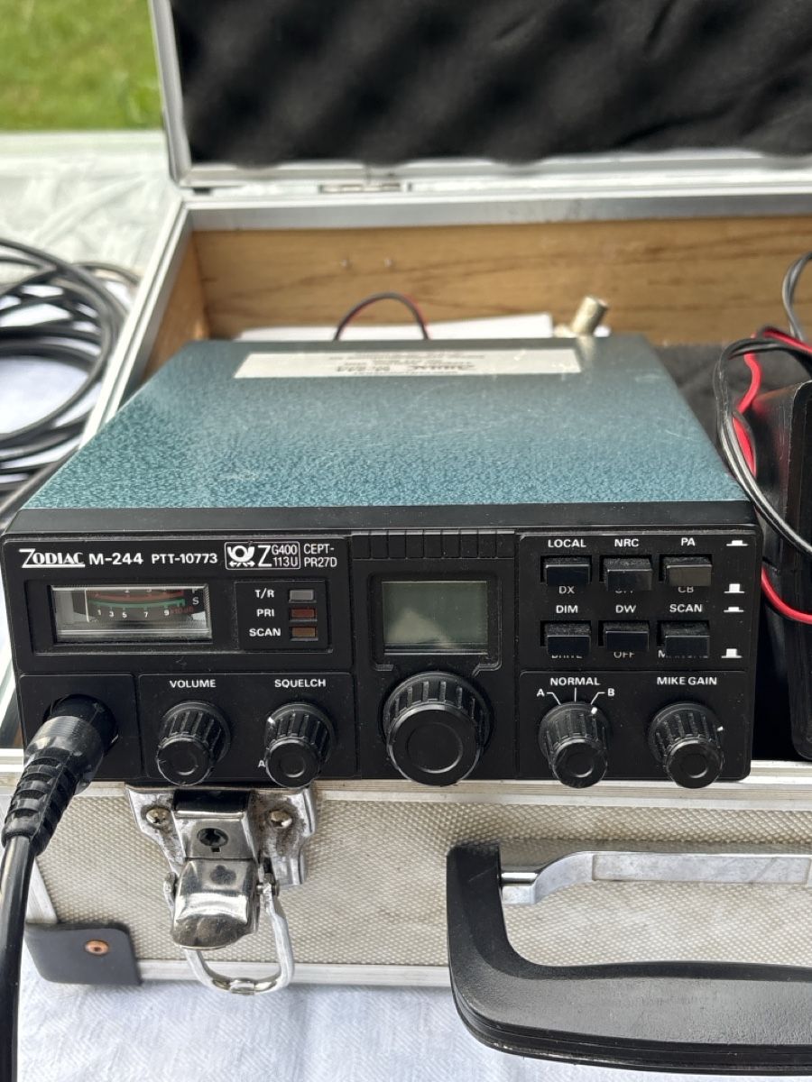 Technique de radiocom: CB Funkgerät Zodiac M 244 – D'occasion à Faulensee par Stimmung0