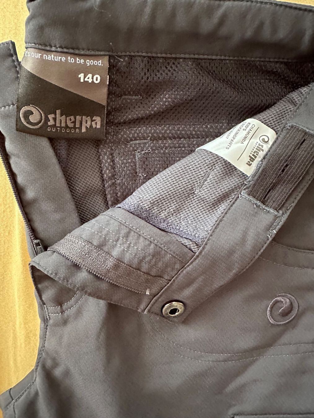 Sherpa Pantaloni: Kinder Sherpa Wanderhose Gr. 140 – Usato da Meilen venduto da Ekagar 2