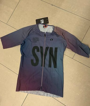 Damen Trikot Grösse S SYN NEU