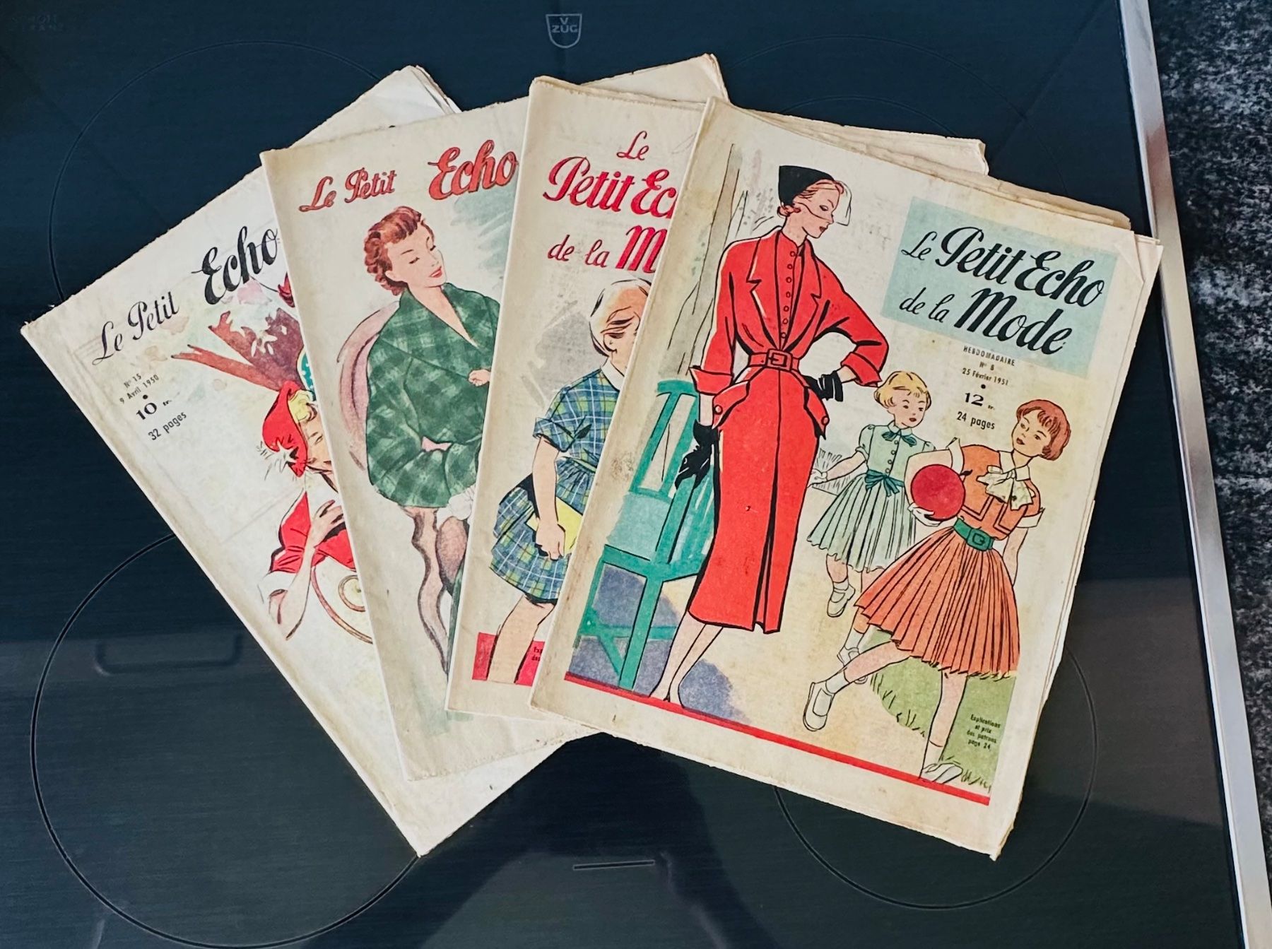 Cartamodelli: 4x REVUE LE PETIT ECHO DE LA MODE 50er Jahre – Usato da Zürich venduto da brazerola