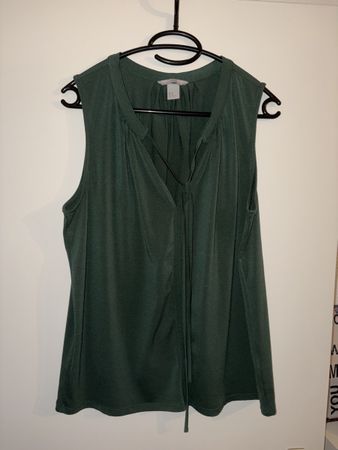 Damen Bluse H&M ärmellos dunkelgrün Grösse M neuwertig