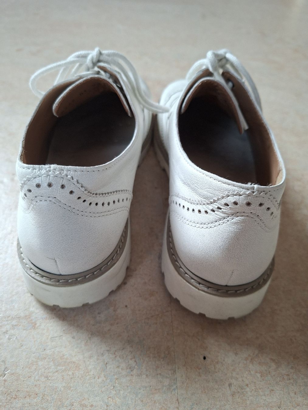 Helvesko Scarpe da donna: Helvesko Schuhe, Gr. 39, cremeweiss – Usato da Klingnau venduto da vollmond36 2