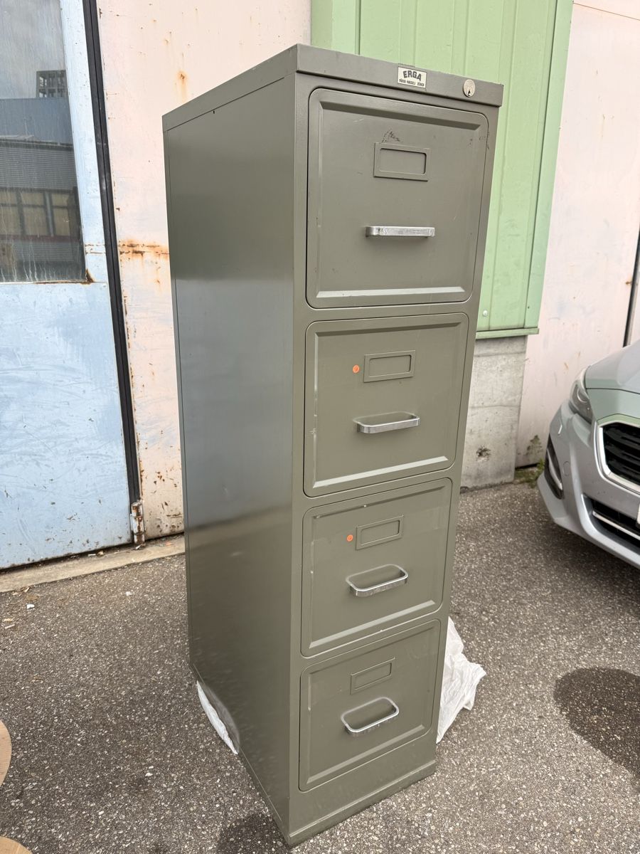 Armadi: Erga Aktenschrank  – Usato da Liestal venduto da Tschopp77 1