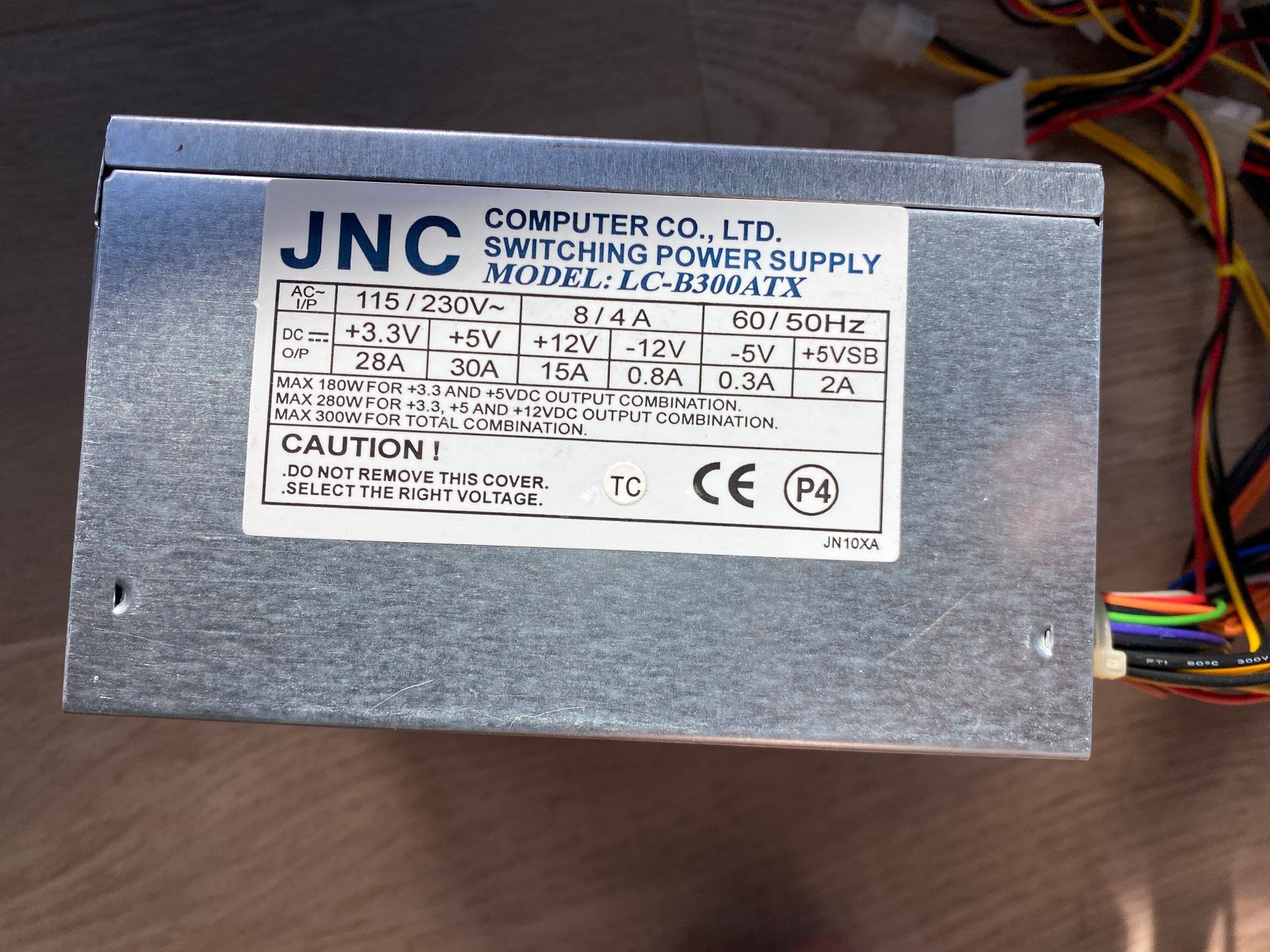 Custodie: Retro PC Sleeper Gehäuse ATX NOS Beige Hellblau mit 300W PSU – Nuovo (secondo la descrizione) da Wetzikon ZH venduto da BackToRetro 6