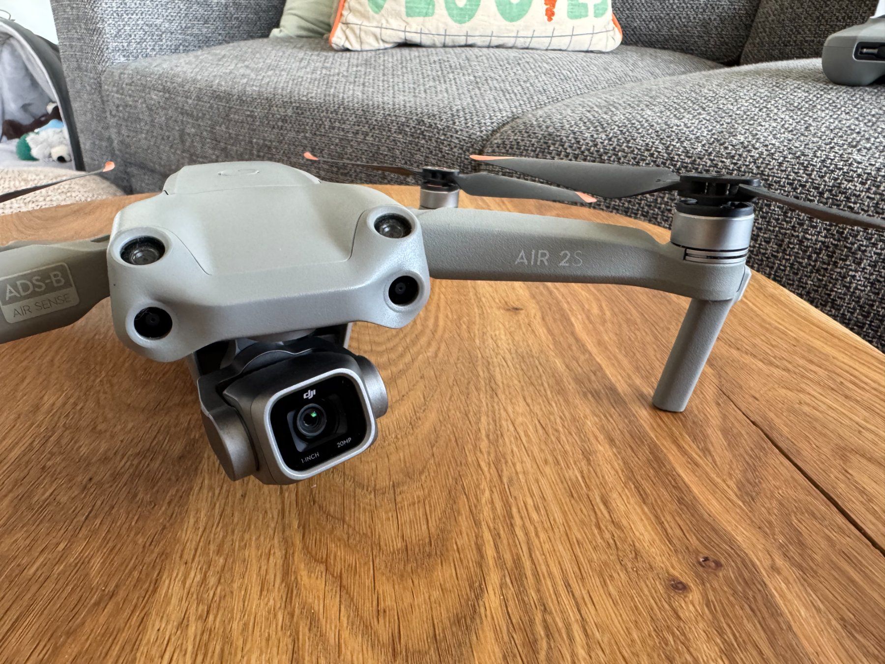 DJI RC Modellbau: Drohne DJI Mavic Air 2s neuwertig – Gebraucht aus Horgen von peterp 3
