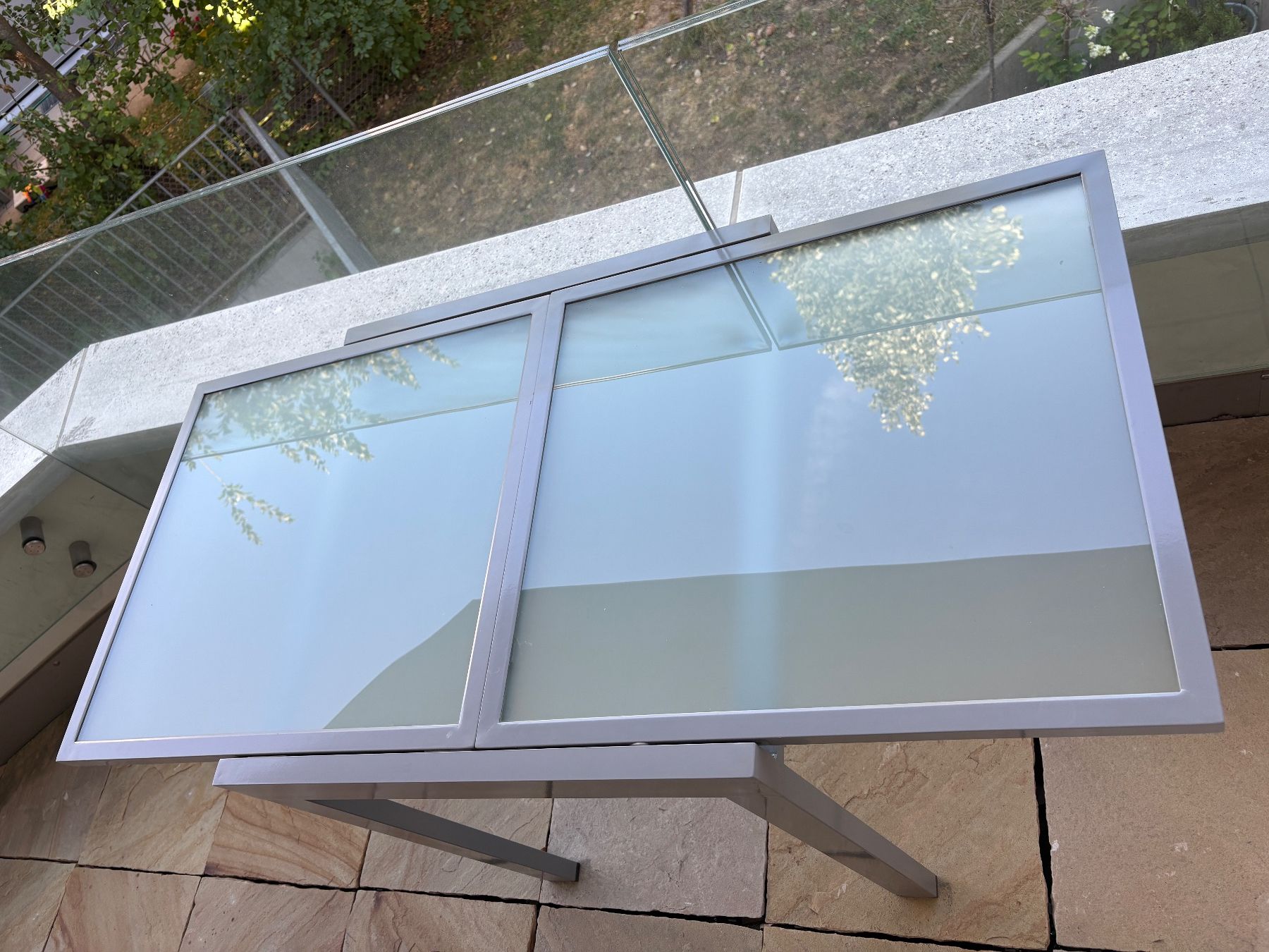 Tables: Balkon/ Garten Tisch ausklappbar Glas – D'occasion à Basel par lau_xdq2 2