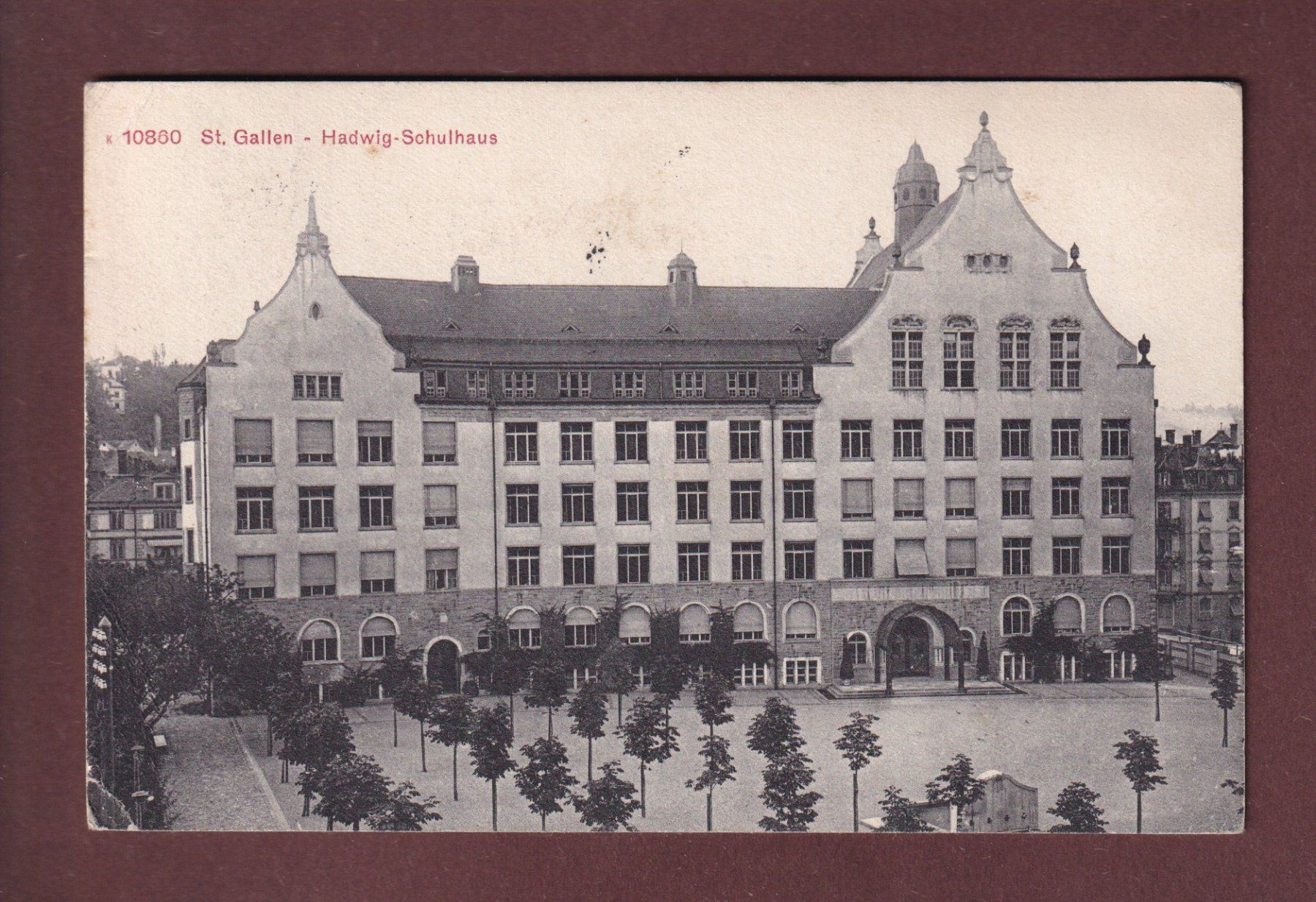 Cartoline postali: ST. GALLEN - Hadwig-Schulhaus - 1913 // Eckbüge // – Usato da Pully venduto da nicecards