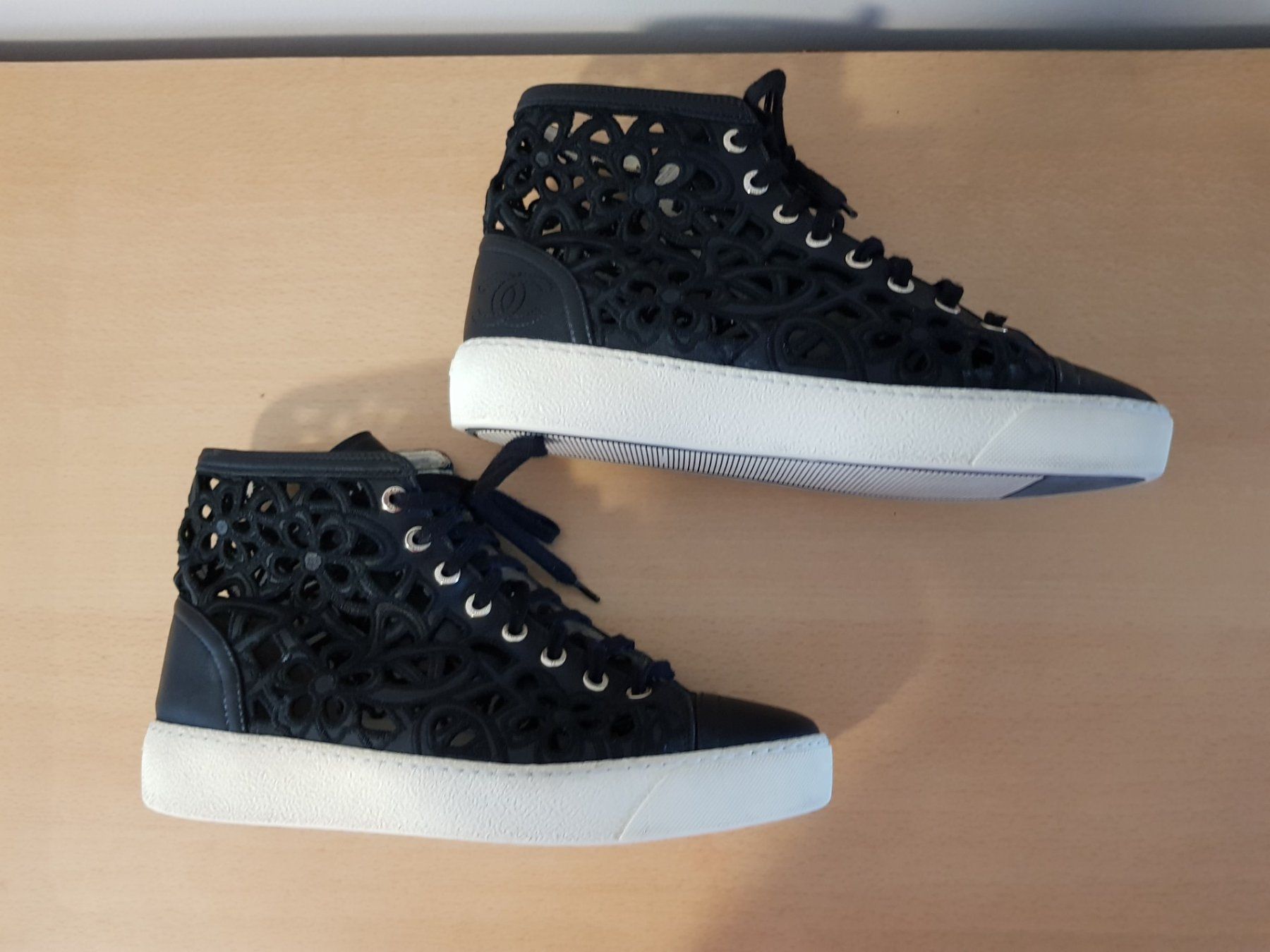 Chanel Scarpe da donna: Original Chanel Leder Sneaker Grösse 39 – Usato da Basel venduto da fafa68 3