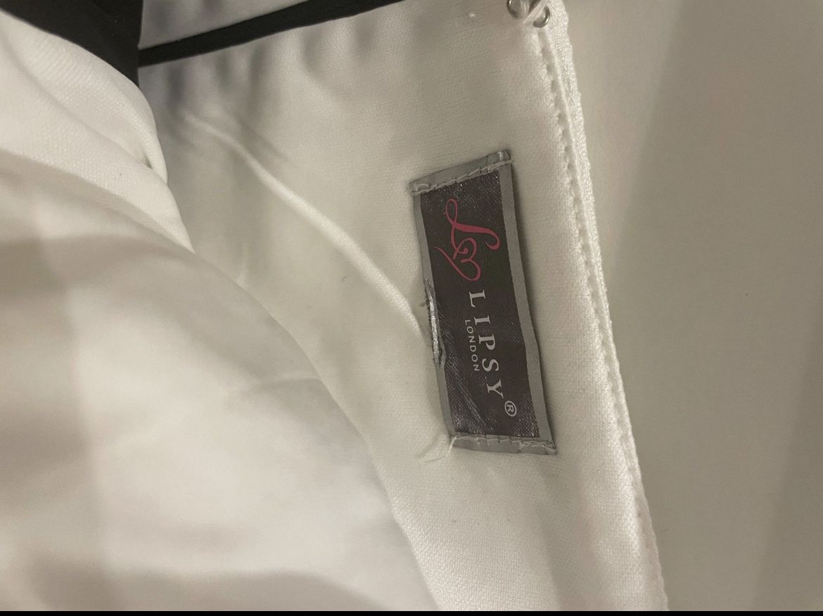 Vestiti: Damen Kleid LIPSY – Usato da Uzwil venduto da sul_svh6 2