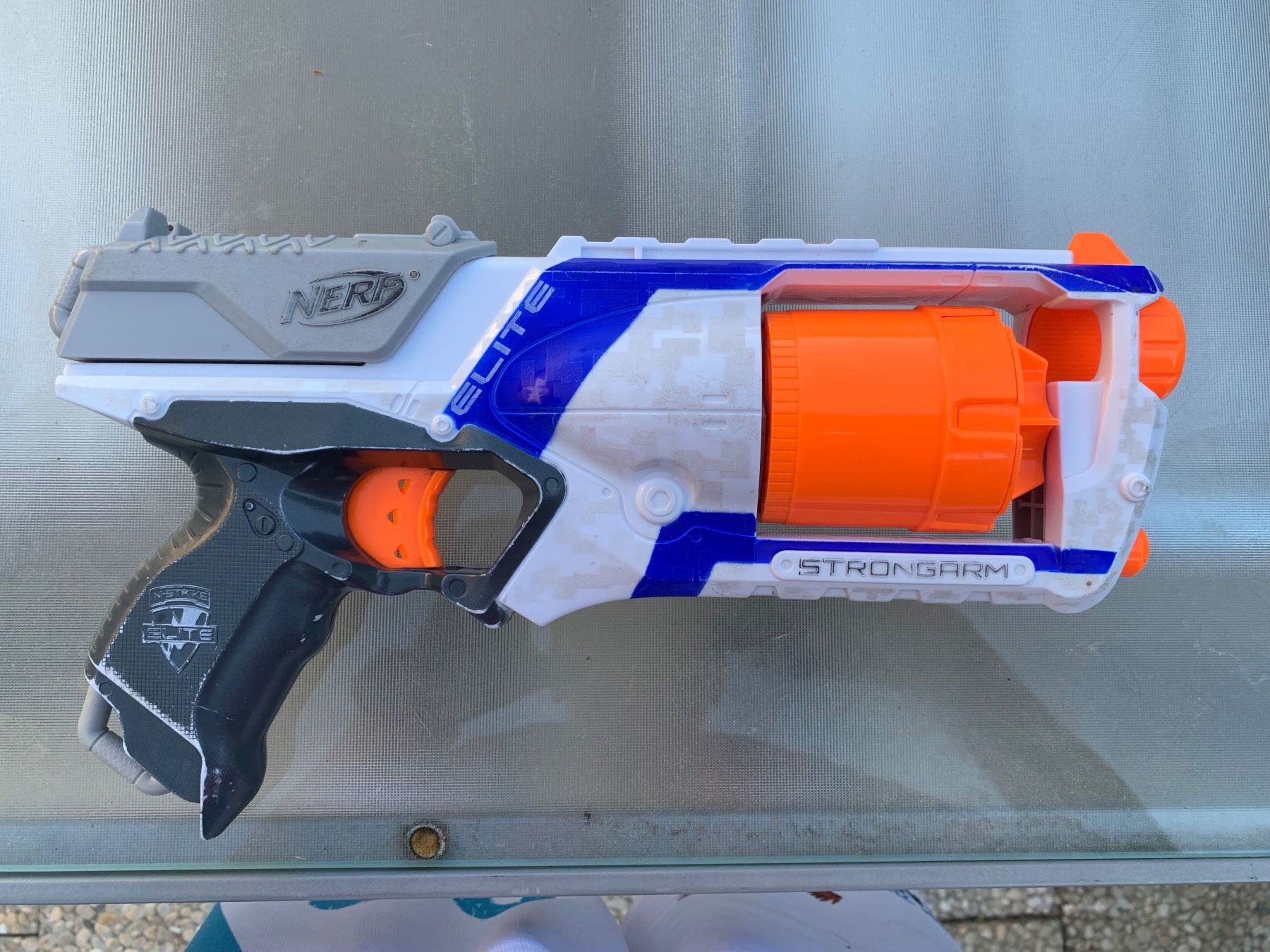 Nerf Giocattoli: 2 NERFs 1.nerf elite: Strongarm und 2.nerf mega: Cycloneshok – Usato da Unterlangenegg venduto da zddn3 2