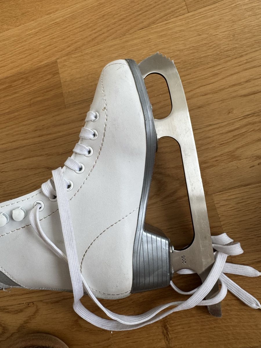 Pattini da ghiaccio: Eislaufschuhe – Usato da Zug venduto da sil_j6rl 2