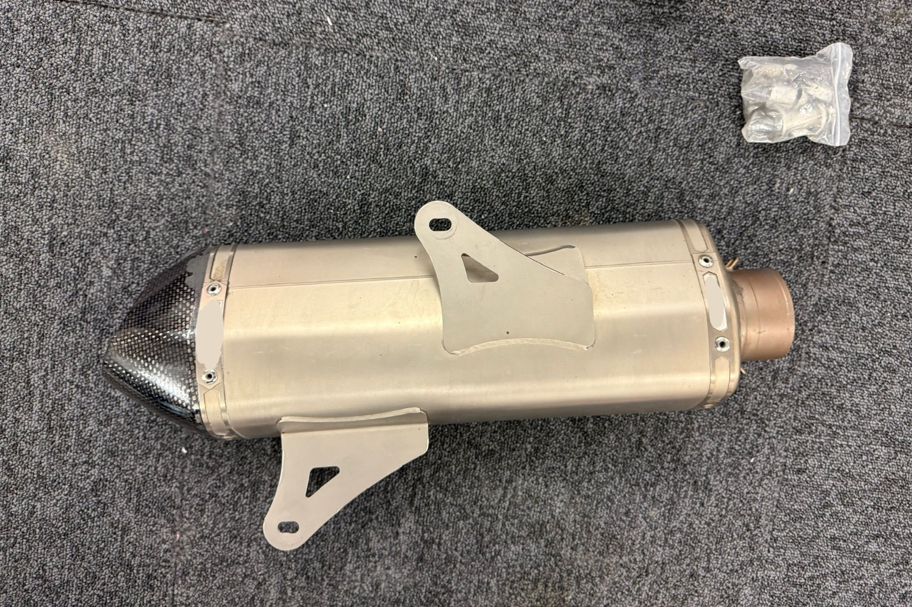 Tutti pezzi di ricambio per scooter: Piaggio Vespa Auspuff Akrapovic – Usato da Seuzach venduto da kat_5qwy 3