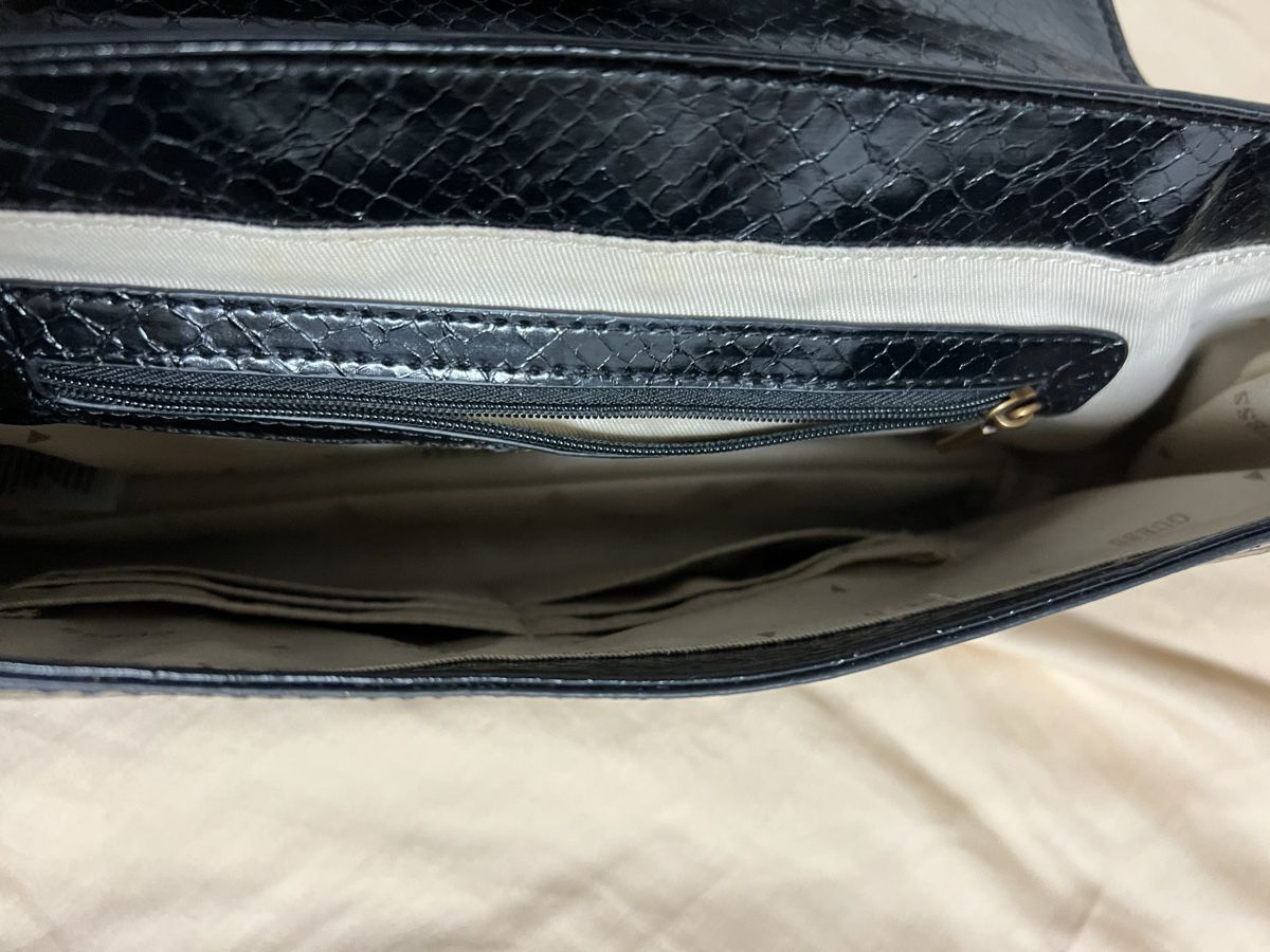 Guess Borse da donna: Damen Tasche,Guess – Usato da Winterthur venduto da Nena222 4