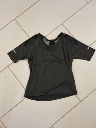 Sportt-Shirt mit Rückendetails Gr S