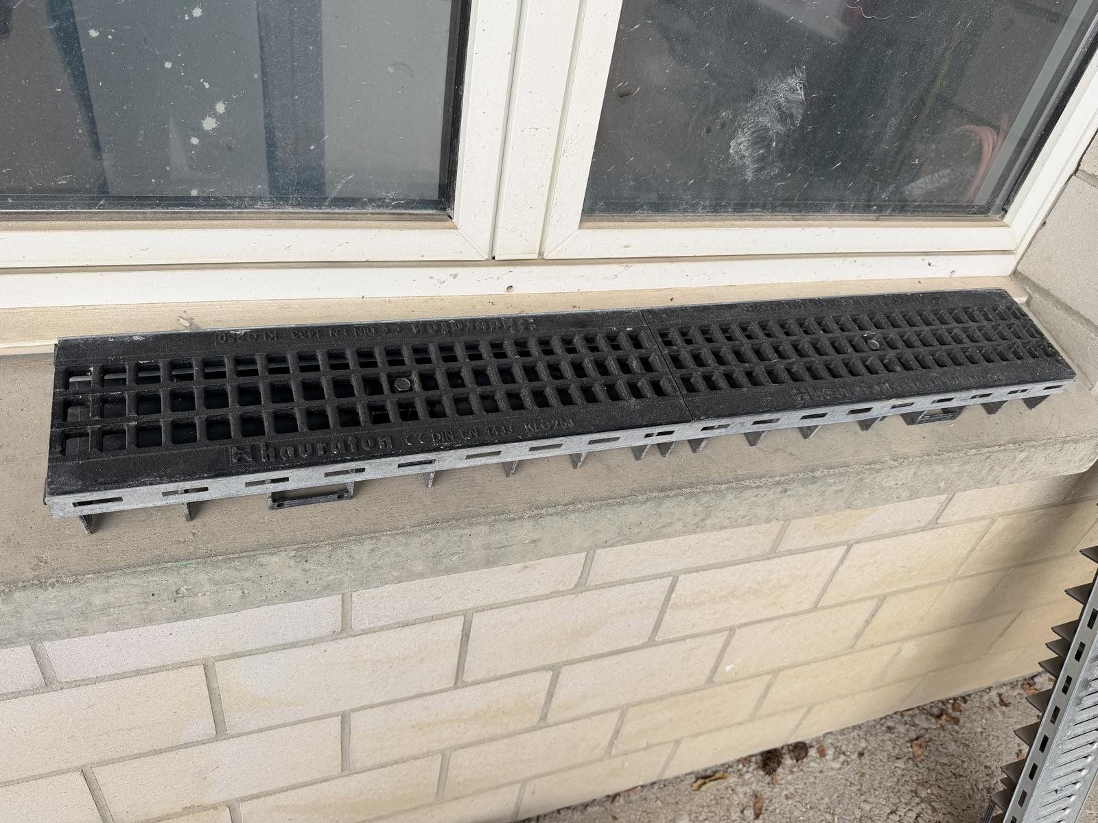 Altri materiali da costruzione: Hauraton Entwässerungsrinne mit Rost – Nuovo (secondo la descrizione) da luterbach venduto da boxster4 5