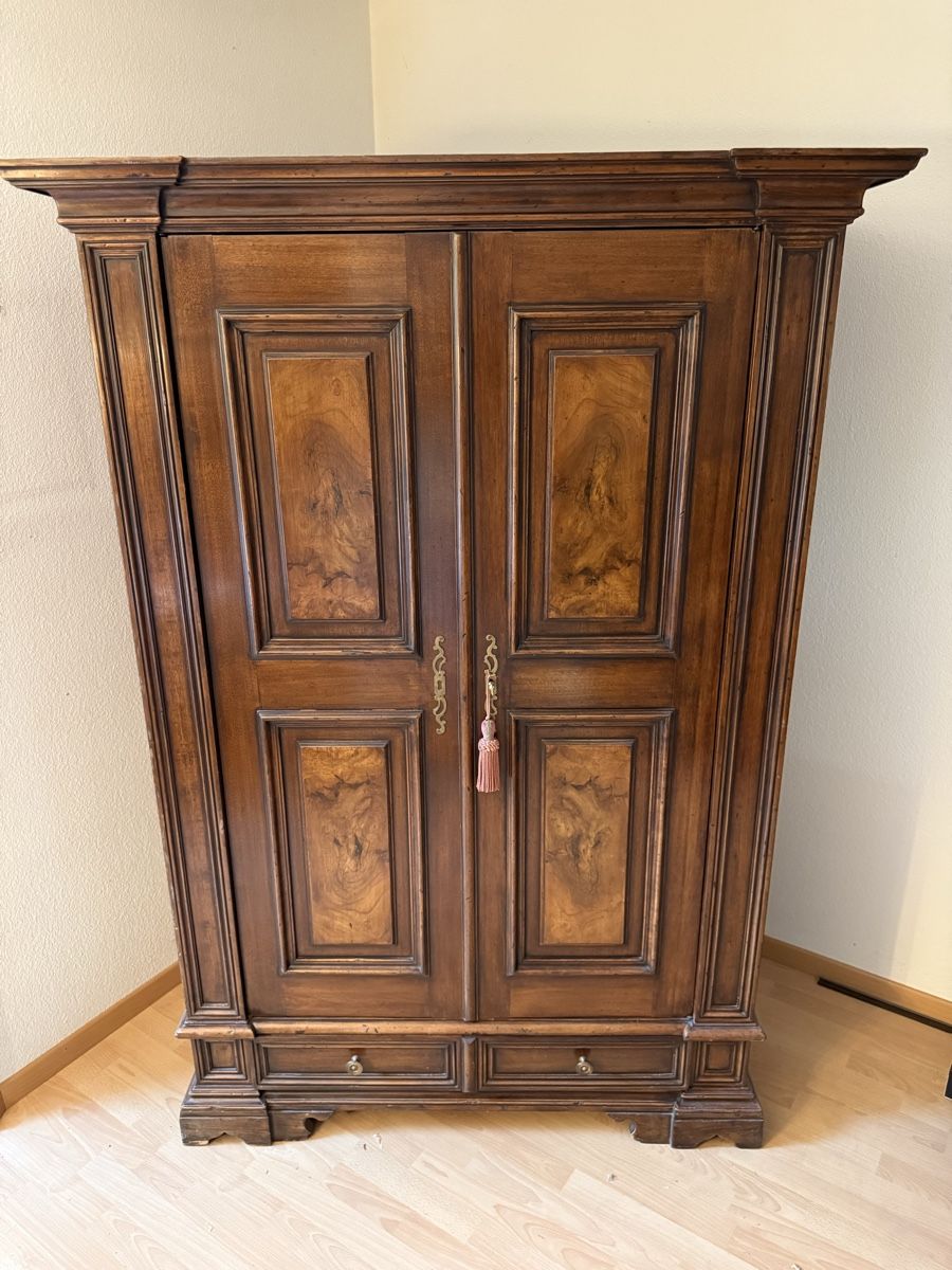Armadi: Antiker Schrank – Usato da Elgg venduto da dan_f8gv 1