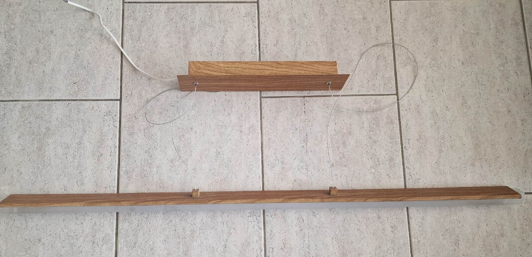 Lampadari & plafoniere: AKA LED Hängelampe in Holzoptik – Usato da Bonstetten venduto da Foxi11