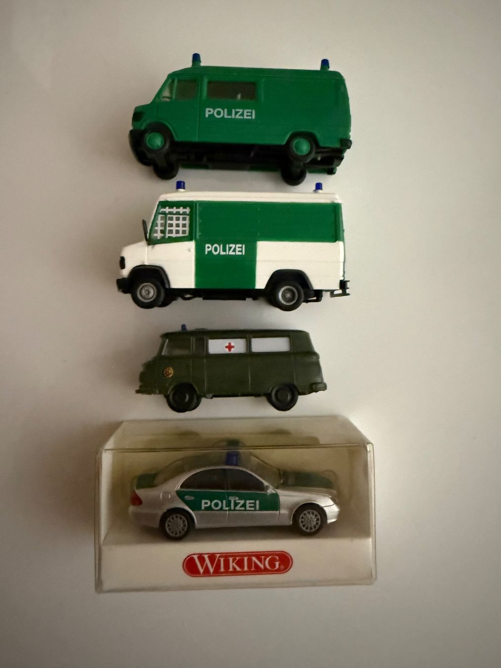 Herpa Kit di modellismo & Modellini statici: Modèles Polizei / Barkas armée 1/87 – Usato da Morrens VD venduto da YannD02