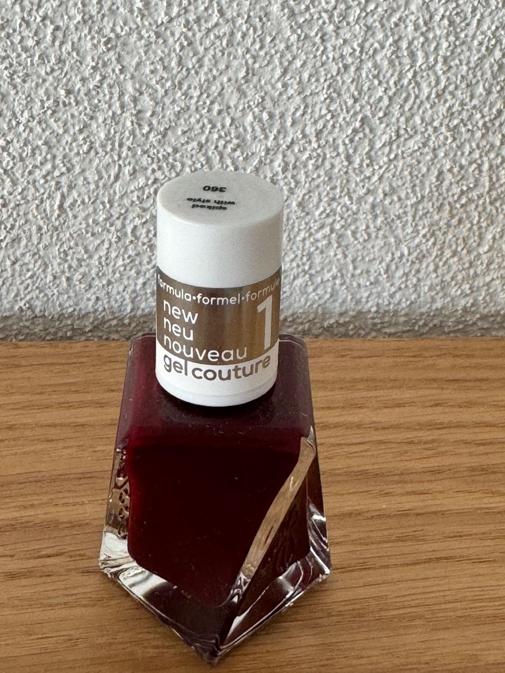 Essie Smalto per unghie: ESSIE gel couture "spiked with spice" – Nuovo e nell'imballaggio originale da Zürich venduto da sel_w5sd 1