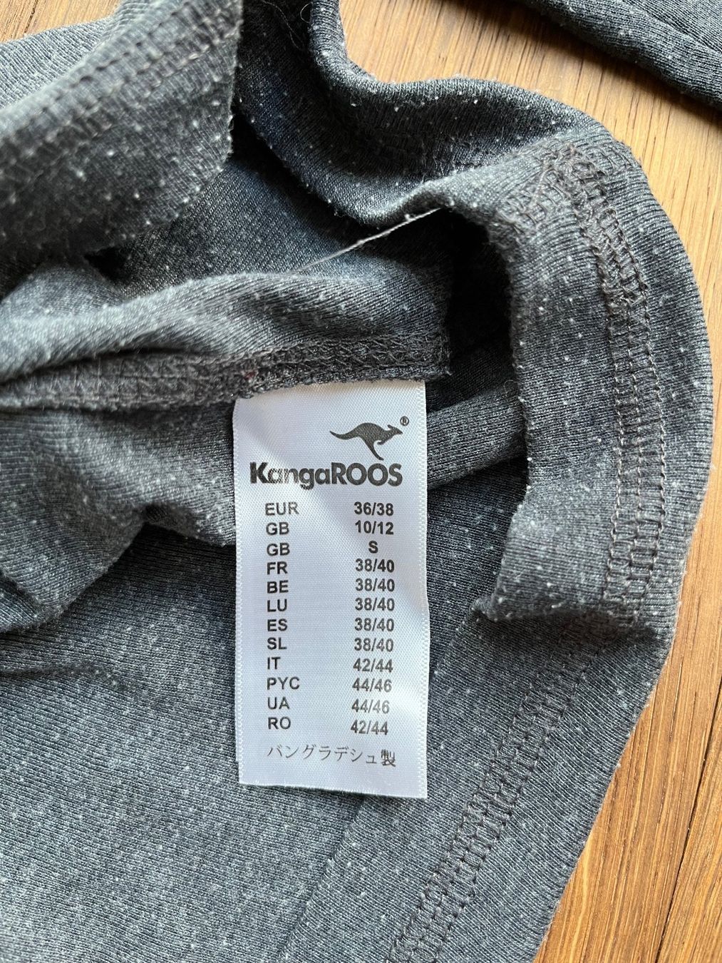 T-Shirts: Shirt Longsleeve Pulli KangaRoos S (36 / 38) – Gebraucht aus Affoltern am Albis von Blackrhythm 9