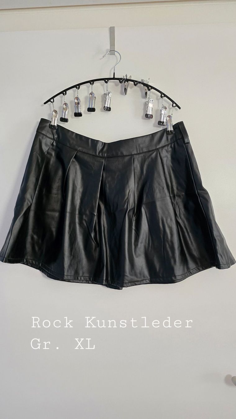 Gonne: Kunstleder Rock Gr. XL – Usato da Sumiswald venduto da van_tfv5