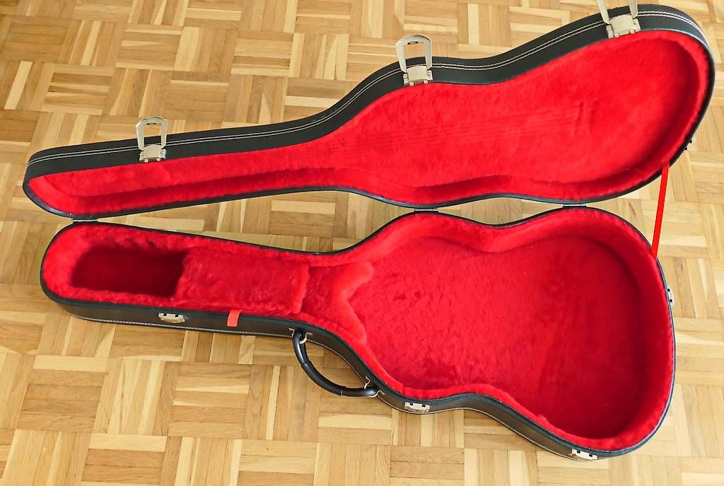 Strumenti musicali: Gitarrenkoffer – Usato da Wettingen venduto da Ricolino2025
