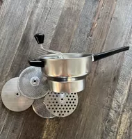 Passiermühle Edelstahl mit drei Scheiben guter Zustand