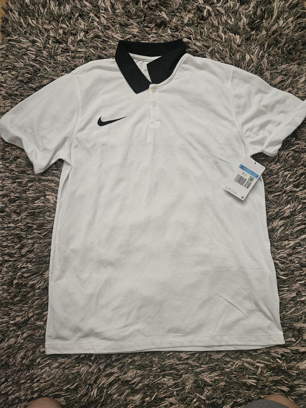 Nike Magliette Polo: Nike Polo Shirt Gr.M – Nuovo e nell'imballaggio originale da Emmenbrücke venduto da TopGato