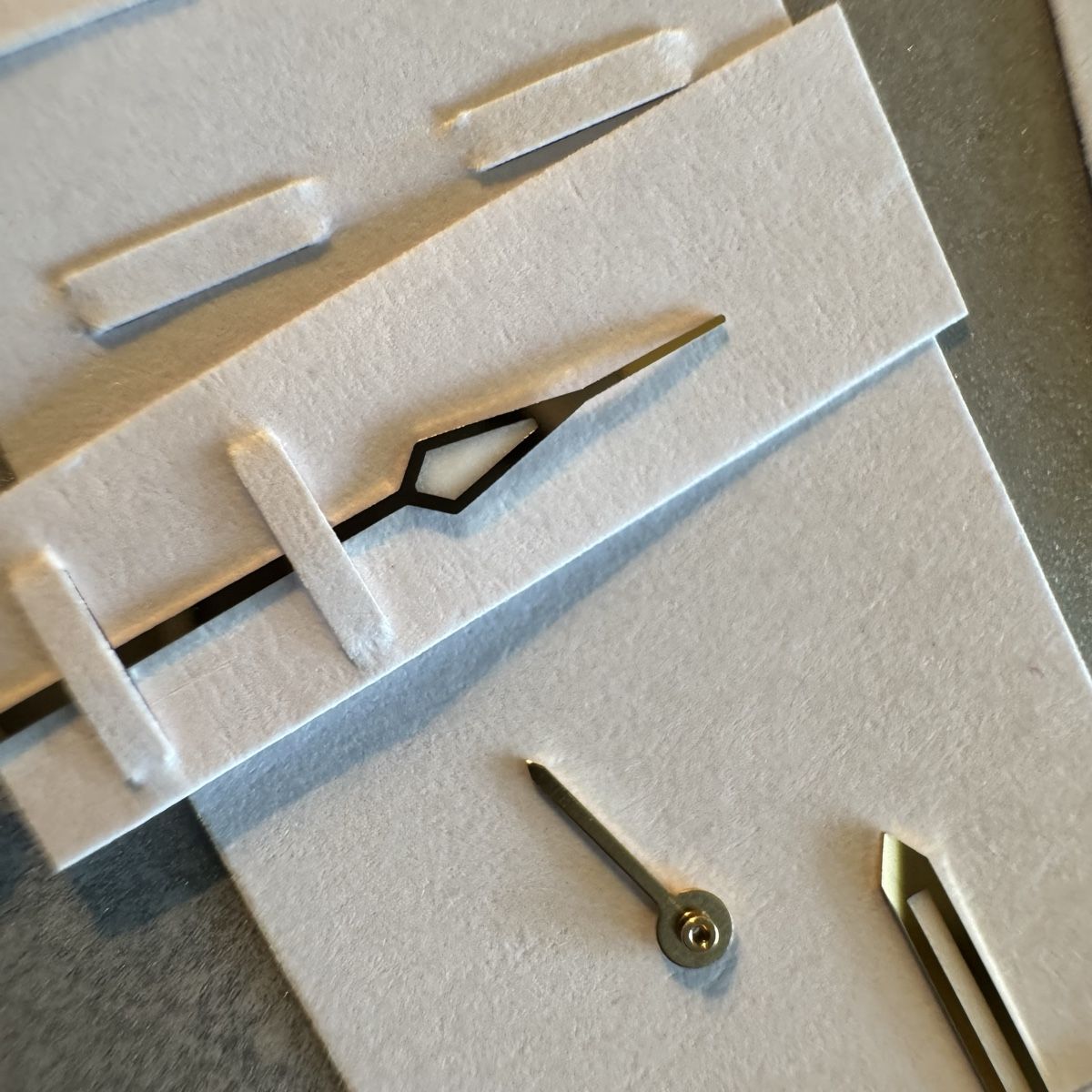 Omega Uhren: Omega Speedmaster Zeiger Gold – Gebraucht aus Zürich von Chamanit2024 1