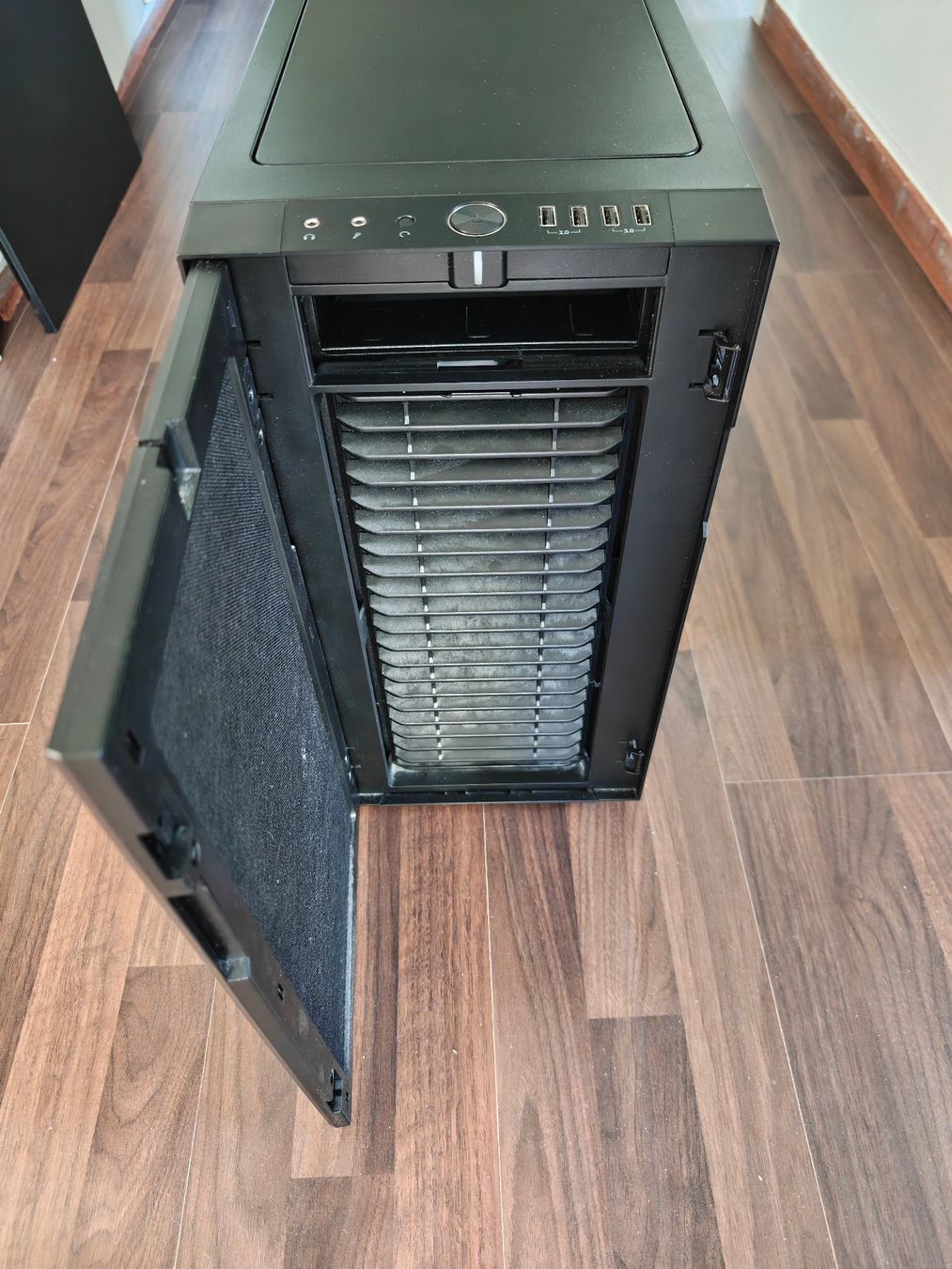 Fractal Custodie: Fractal Define R6 Black – Usato da Schlieren venduto da giu01 2