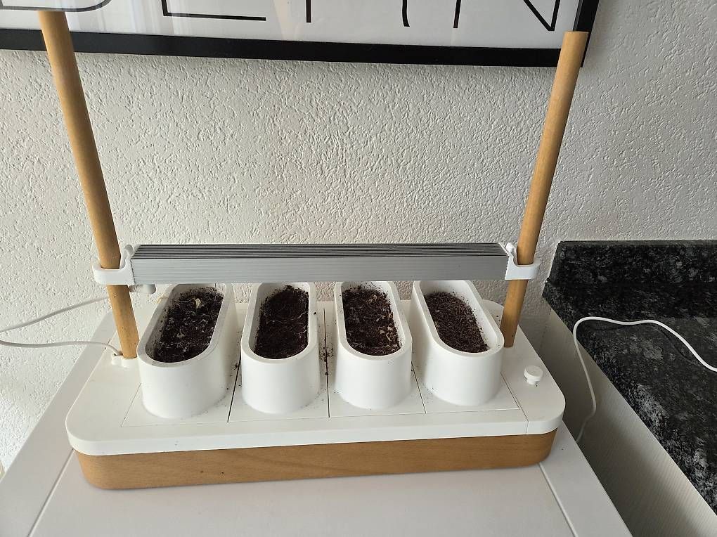 Box contenitori: Auk Mini Indoor Garten – Usato da Belp venduto da peppelino 1