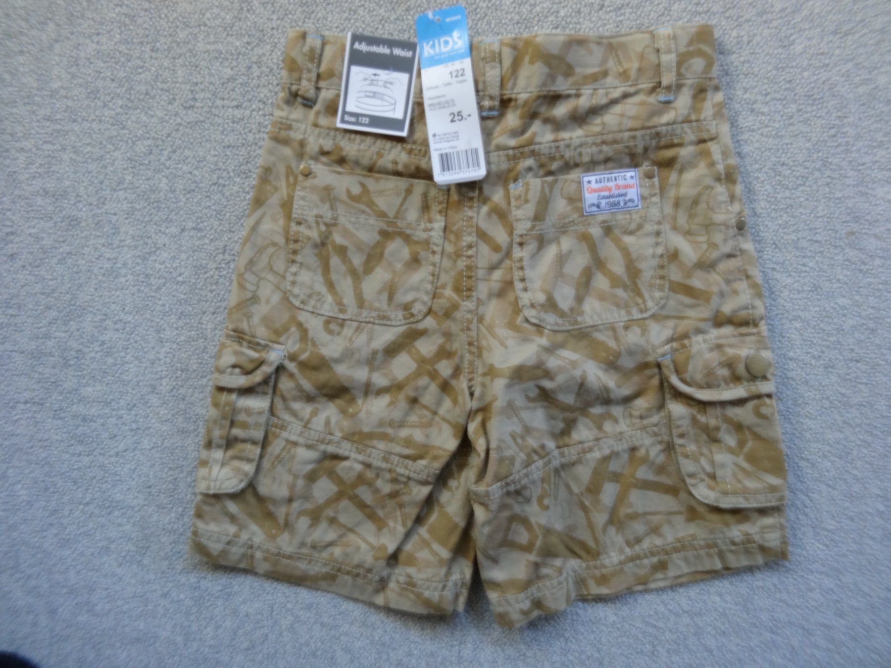 Pantaloni: Short Gr 122 Fabrikneu – Nuovo e nell'imballaggio originale da Rekingen AG venduto da nederland1 2