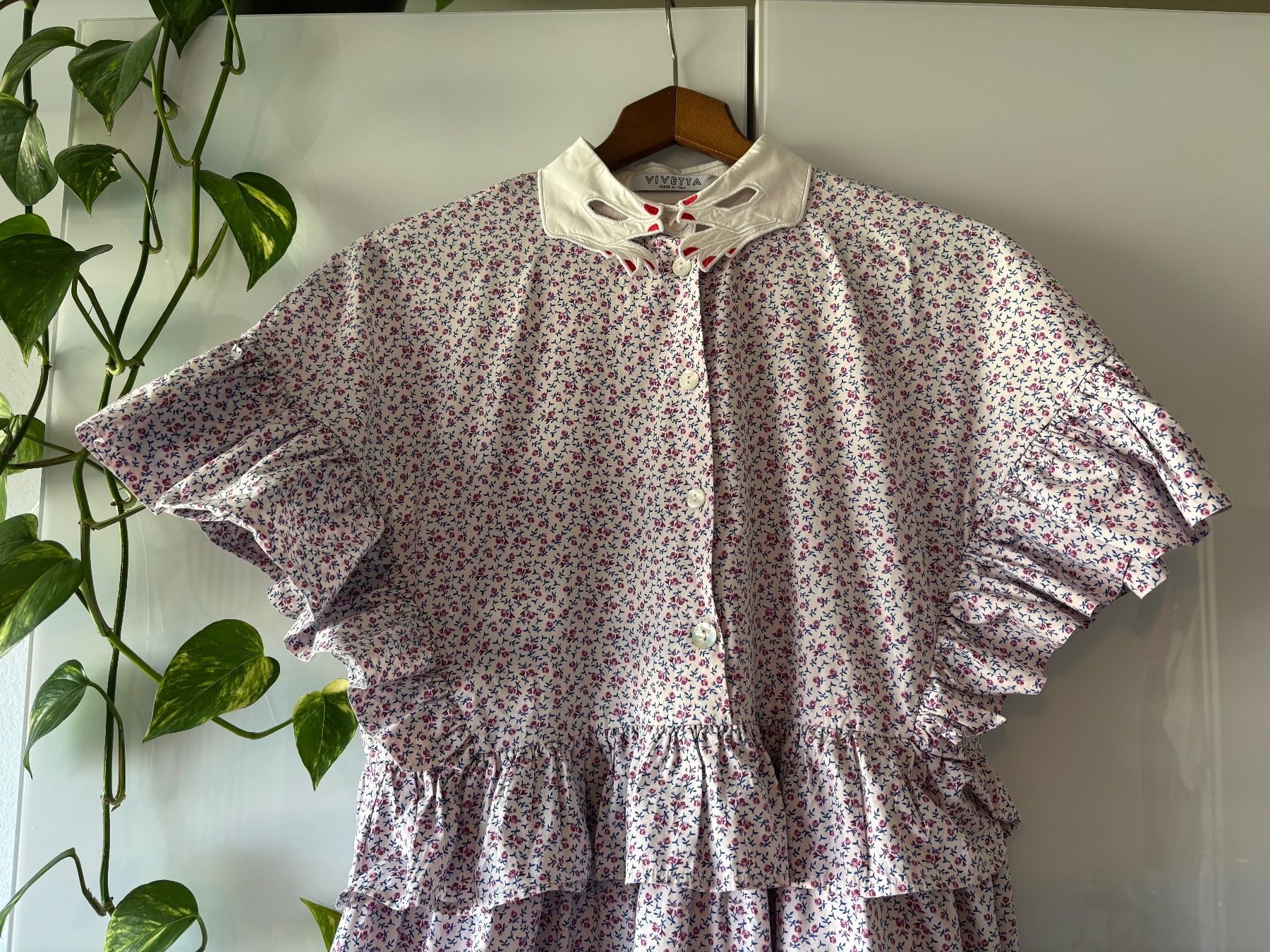 Kleider: VIVETTA Kleid mit Statement Kragen Gr. 40 – Gebraucht aus Zürich von missmodernage 1