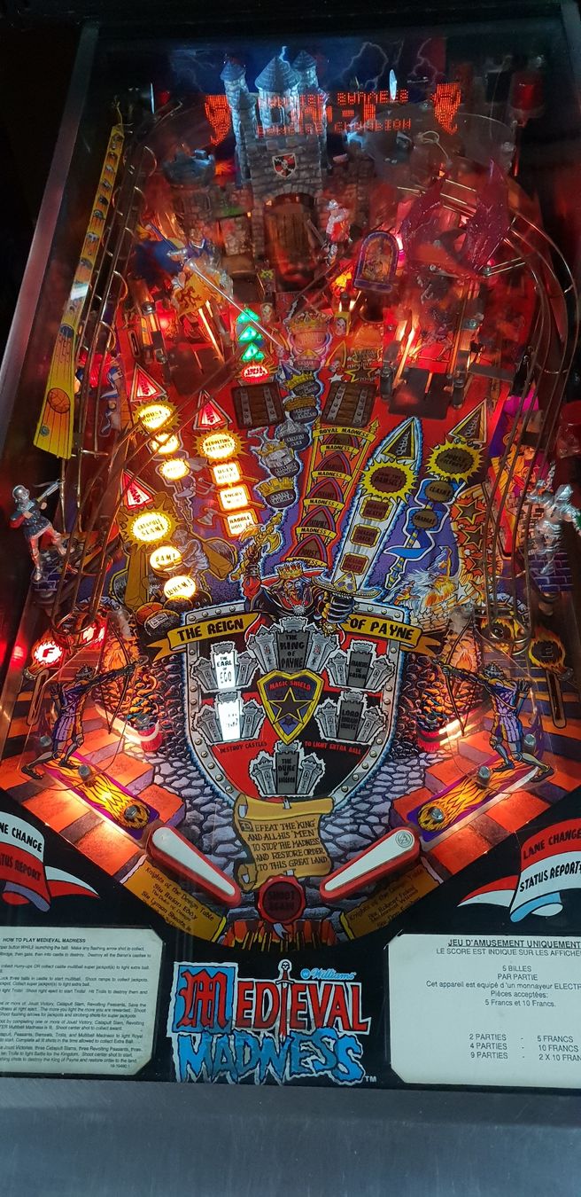 Williams Flipperkästen: Flipper Williams Medieval Madness  – Gebraucht aus Les Fins von Alsafa 1
