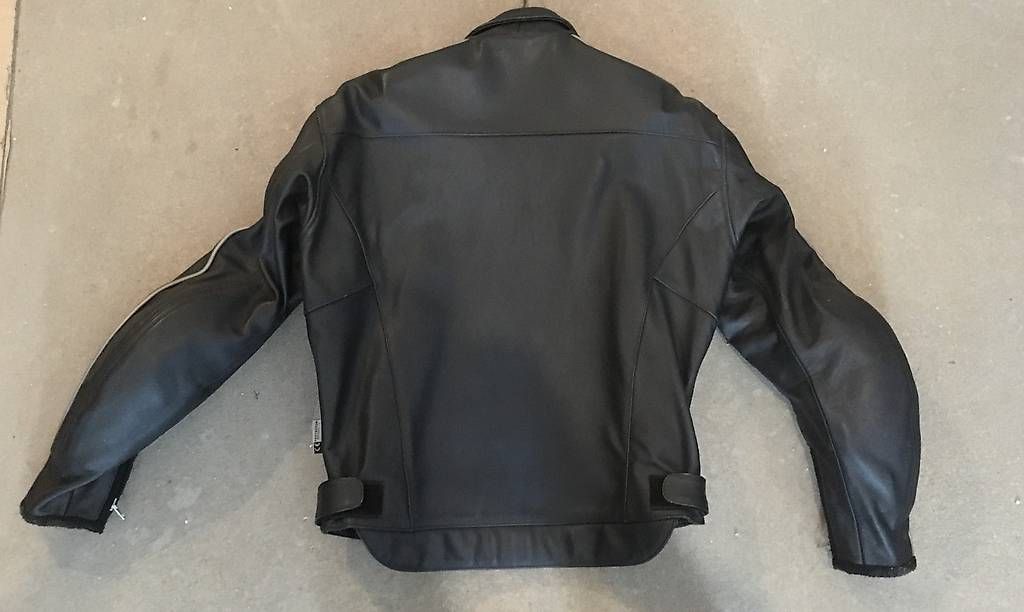 IXS Giacche: Motorrad Lederjacke von IXS mit Protektoren – Usato da Bern venduto da RealYoda 2