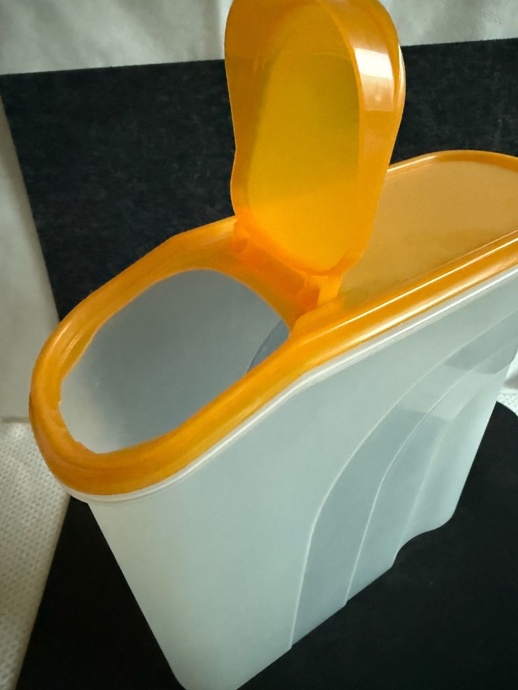 Rotho Recipients et similaires: Rotho - Boîte - 4,1 L – D'occasion à Sion par accroshoes 2