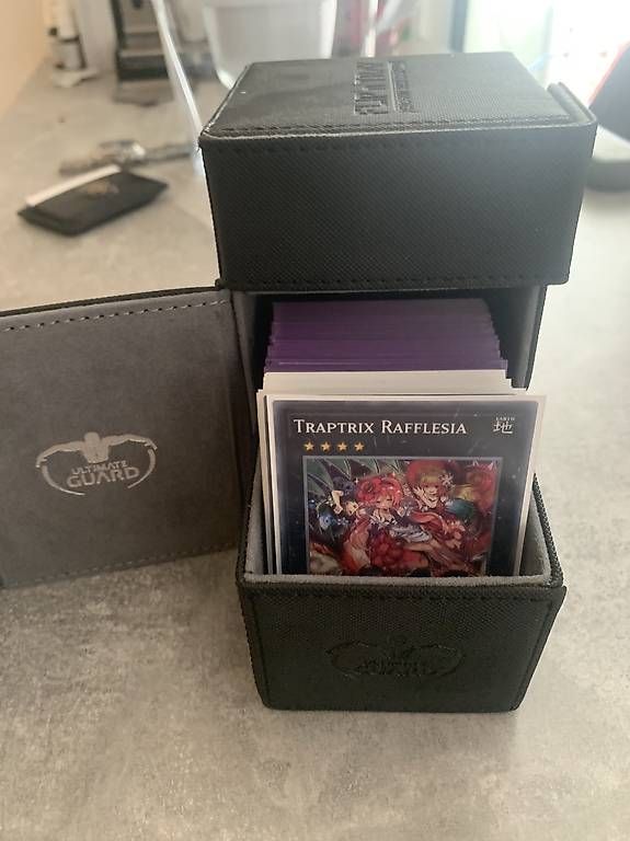 Yugioh Carte collezionabili: Yu-Gi-Oh! Prebuilt Deck in Premium-Box – Usato da Zürich venduto da sul_y6g7 1