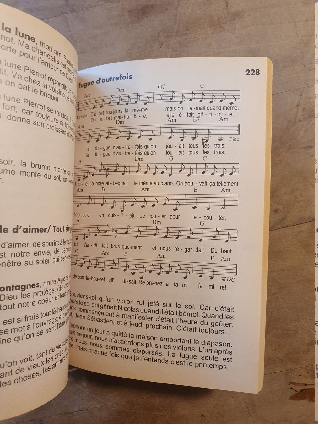 Libri: Liedtexte zu Lieder Musik auf der Oberstuf – Usato da Zürich venduto da loosebone 3