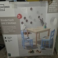 Table et chaises en bois