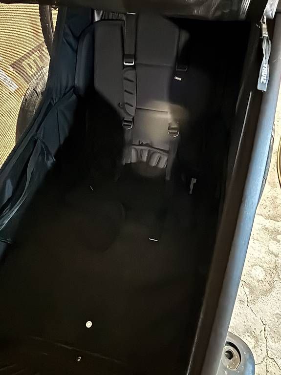 Thule Remorques: Thule Chariot Sport 1 avec accessoires – D'occasion à Carouge GE par bluelight575 4