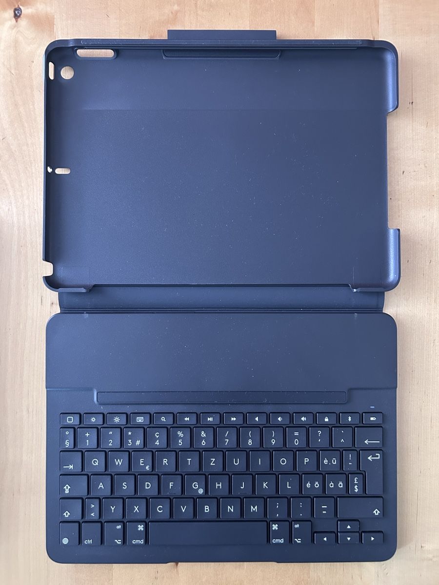 Logitech Tastaturen: Logitech Slim Folio Case mit integrierter Bluetooth-Tastatur – Neu (gemäss Beschreibung) aus Bern von mik_7fch 1