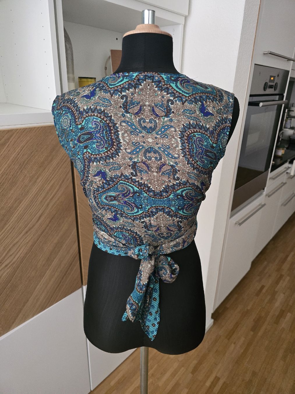 Tops: Seiden-Viskose Wickeltop – D'occasion à Zürich par ale_bg2x 2