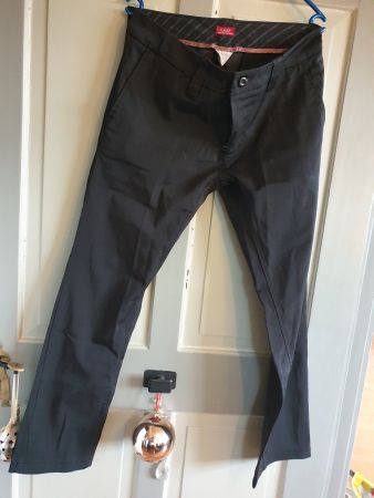 Schöne Hose von GAUDI Gr. 46 schwarz, viele Angebote