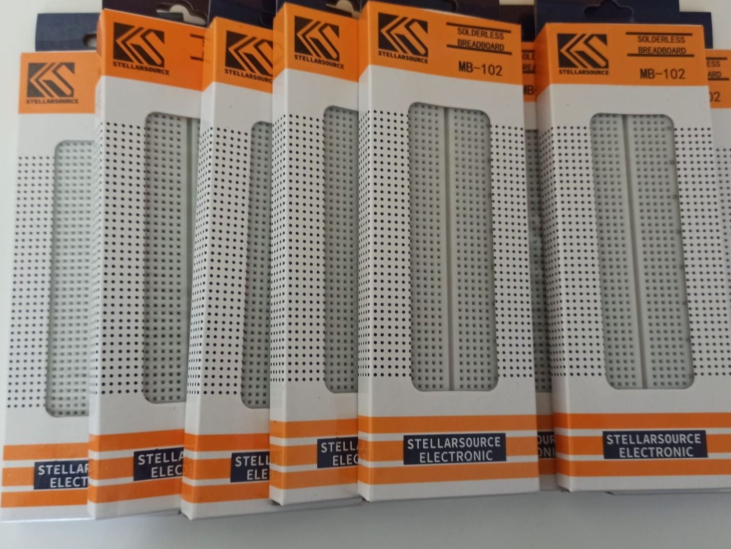 Arduino Componenti elettronici: Breadboard MB-102 - Steckbrett mit 830 Kontakten – Nuovo e nell'imballaggio originale da Zürich venduto da Neumarkt 1