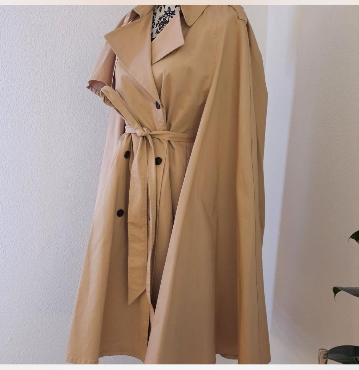 Altro in Moda donna: Trench coat cape – Nuovo (secondo la descrizione) da Lonay venduto da nei_79jc 2